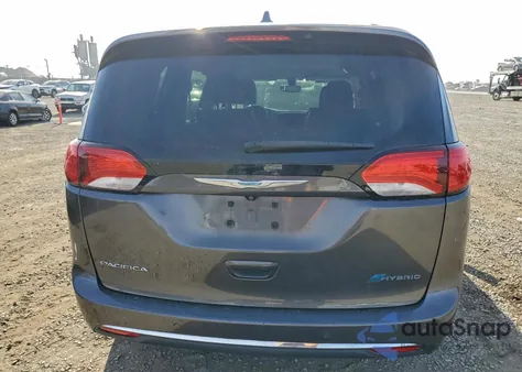 2018 Chrysler Pacifica Hybrid Touring L z USA, uszkodzony, nr VIN 2C4RC1L78JR129608